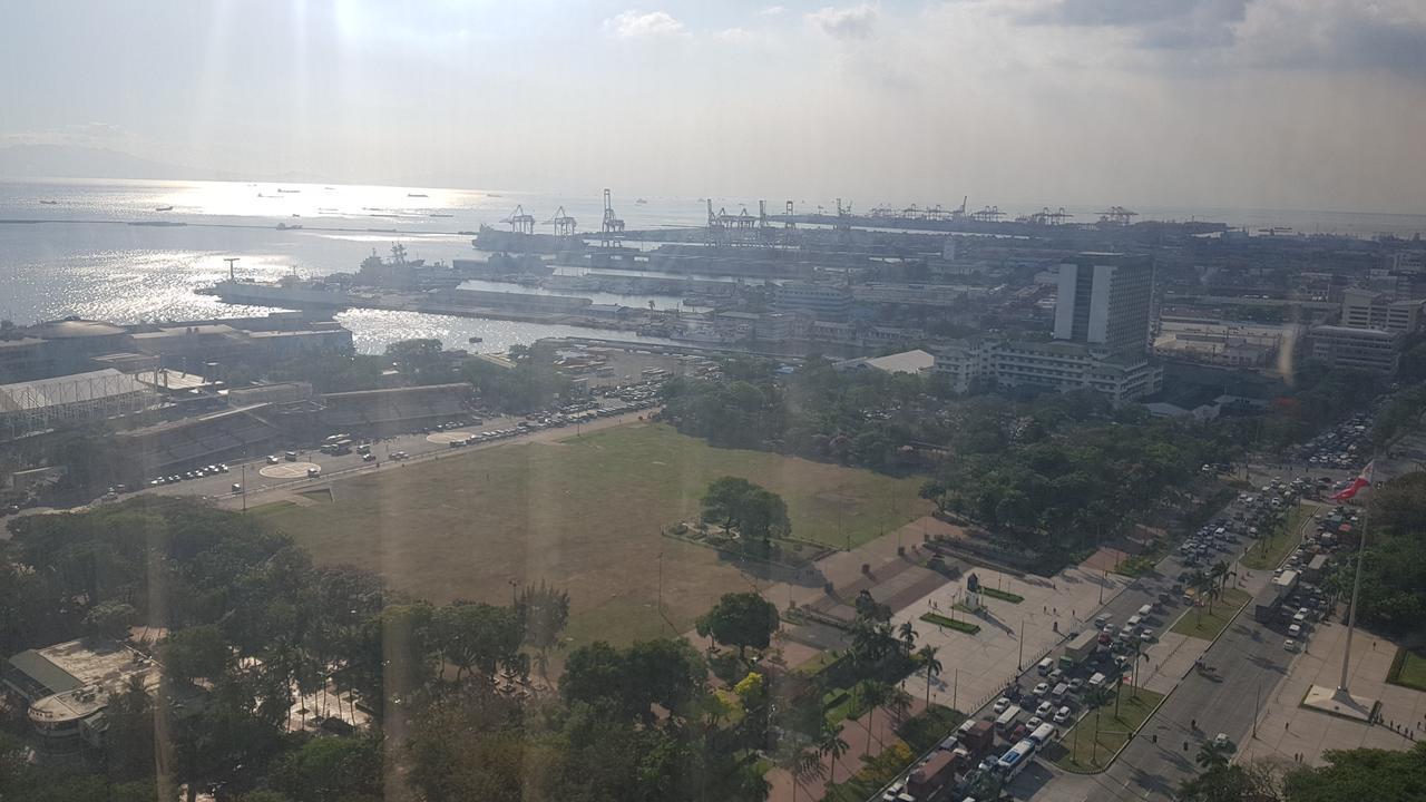 Eton Baypark Lägenhet Manila Exteriör bild