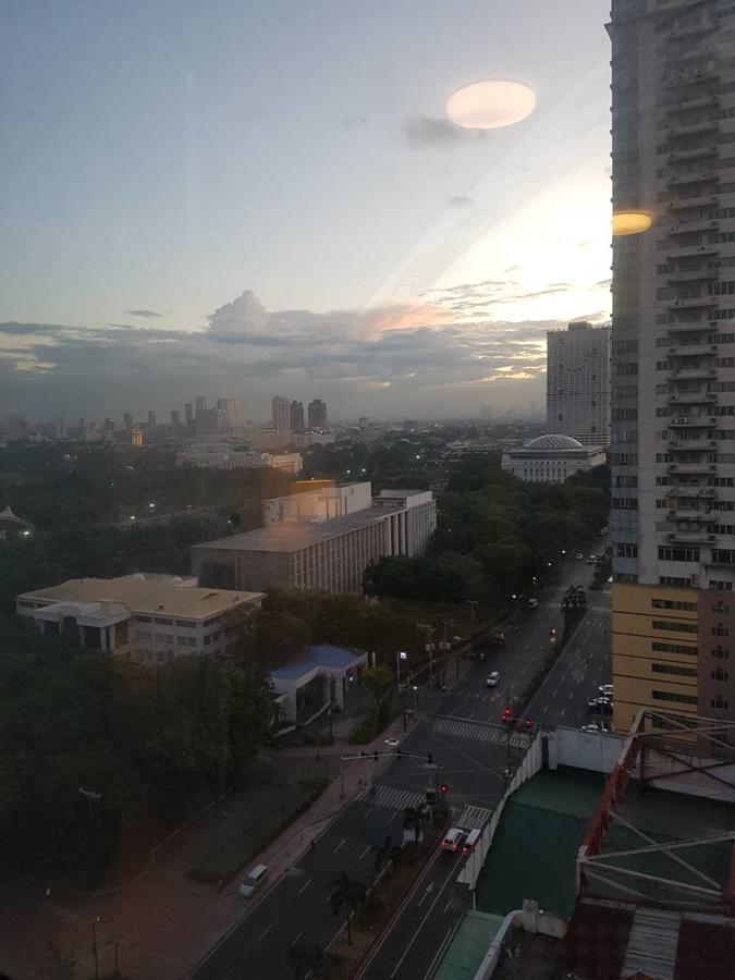 Eton Baypark Lägenhet Manila Exteriör bild