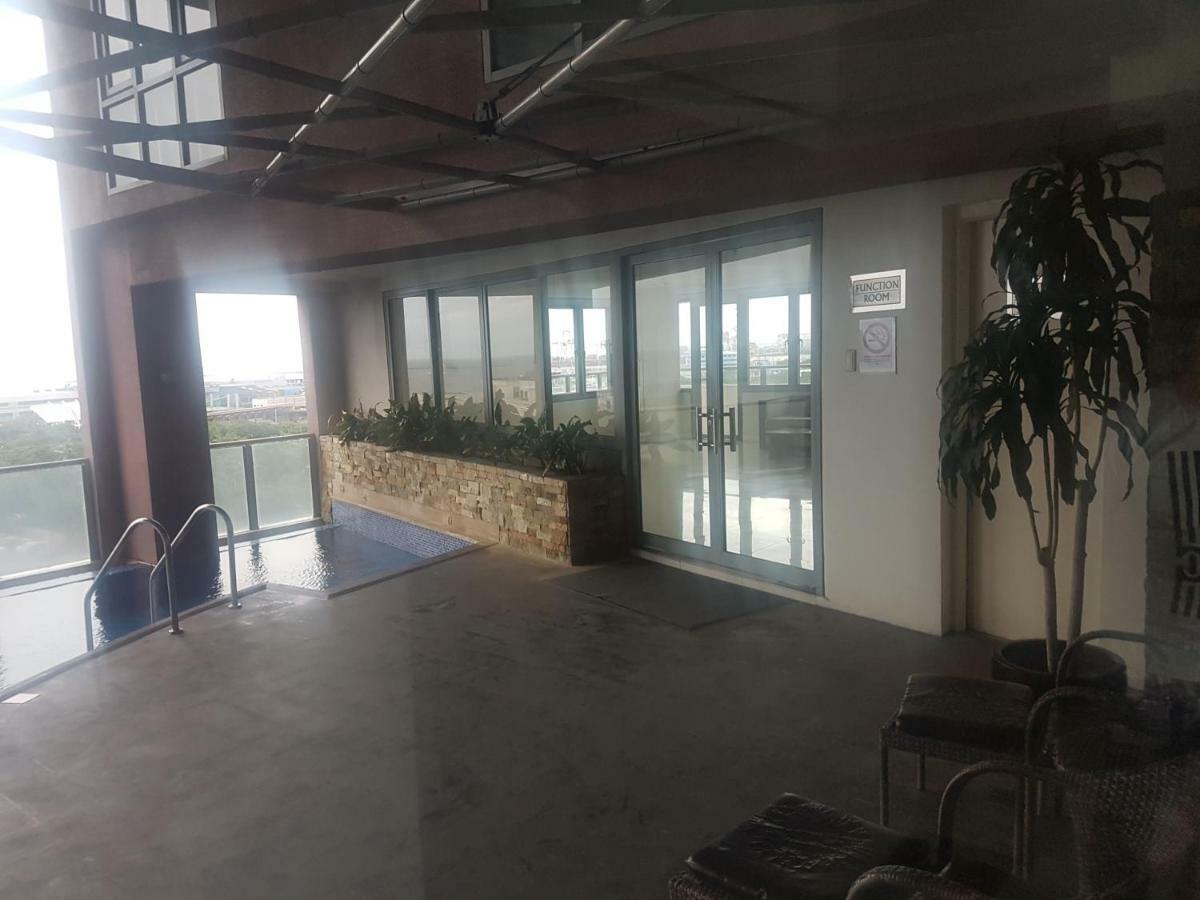 Eton Baypark Lägenhet Manila Exteriör bild
